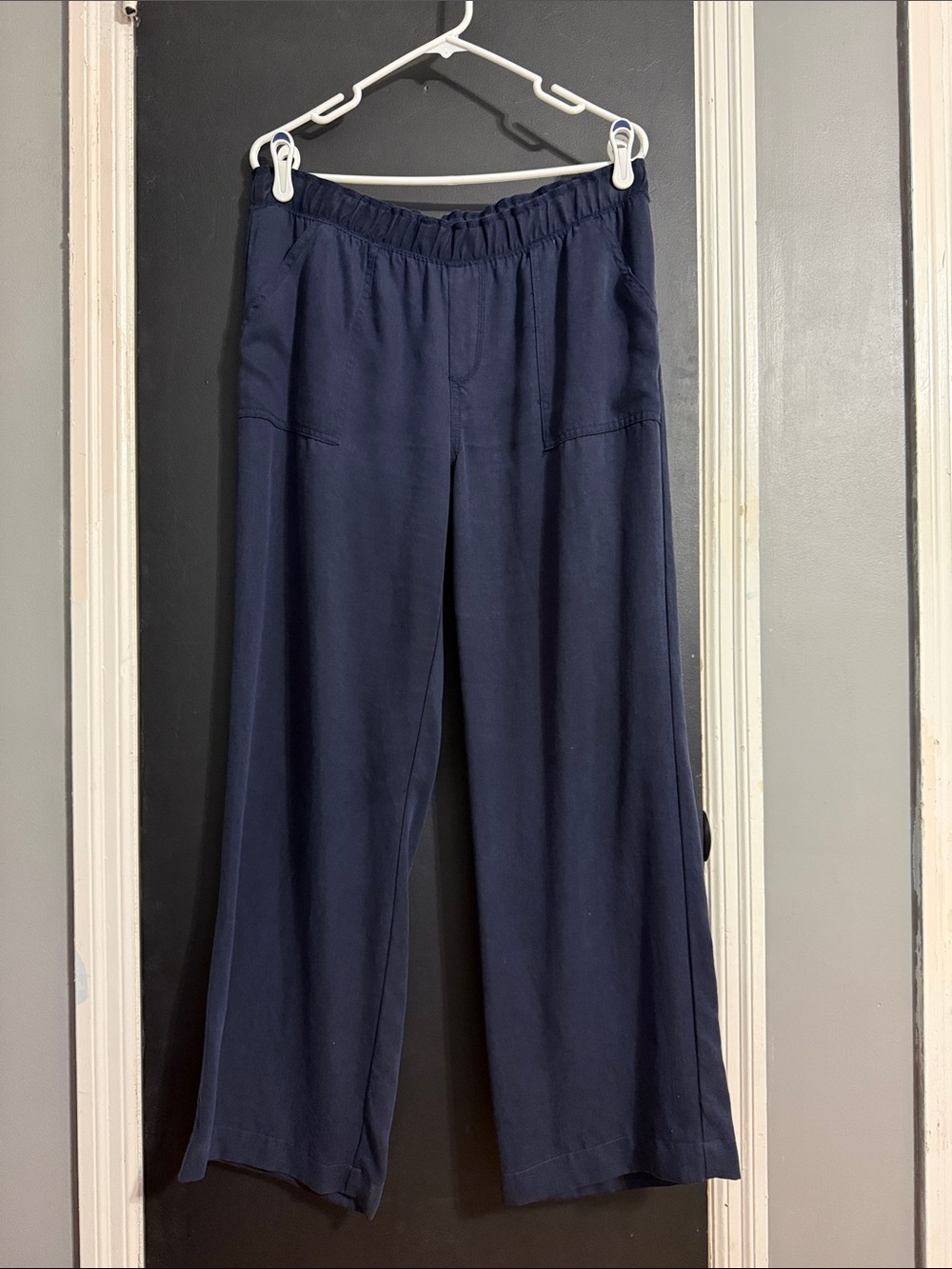 Karen Kane Relaxed Rayon Blend Navy Pants Size: M Inseam: 29” - Picture 1 of 4
